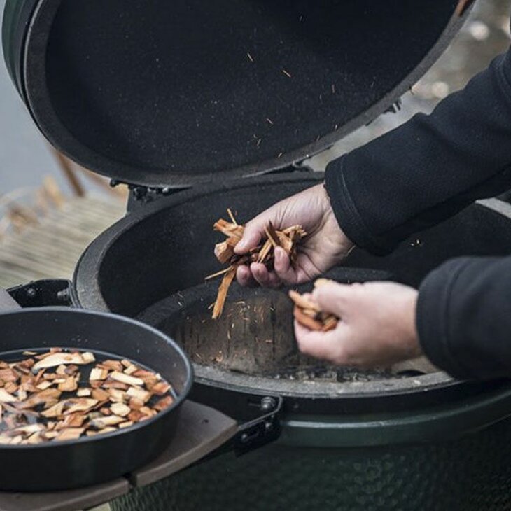 Rooksnippers Appel Big Green Egg