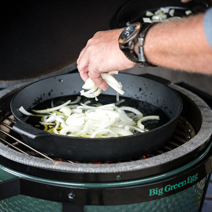 Cast iron skillet 27 cm Big Green Egg